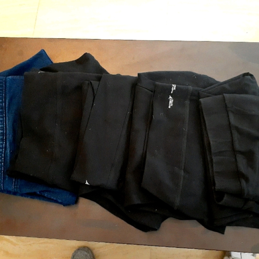 Old Navy legging bundle - 5 Pairs total!!!